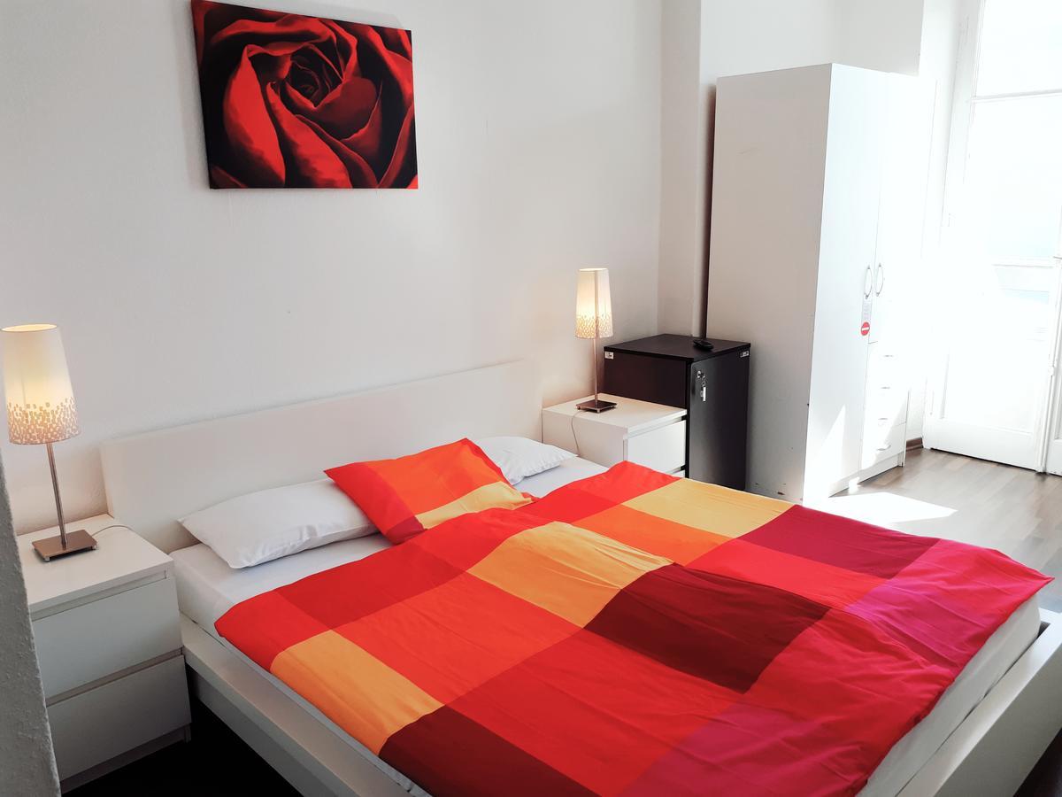 Hotel Garni Battello Мелиде Экстерьер фото