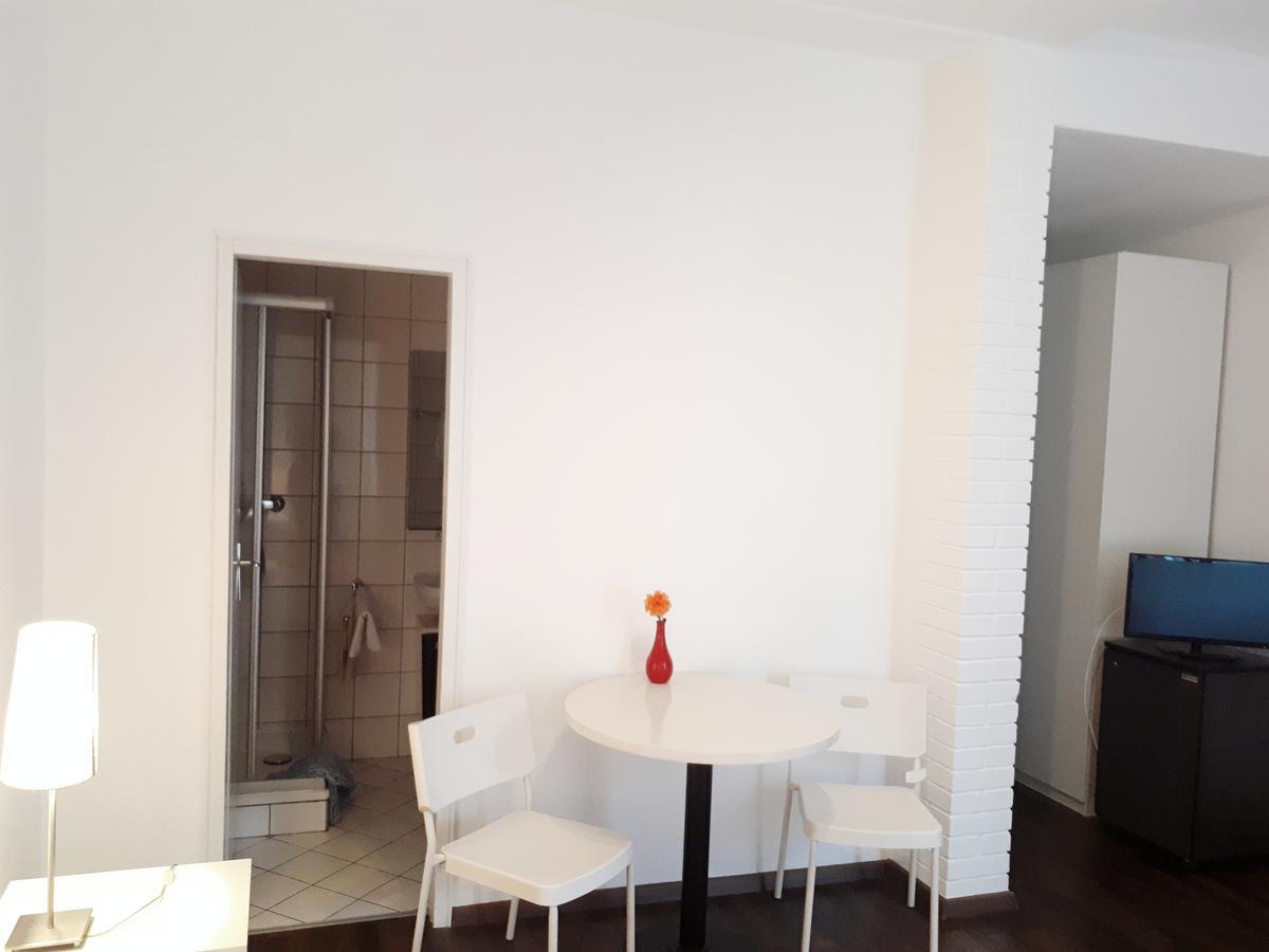 Hotel Garni Battello Мелиде Экстерьер фото